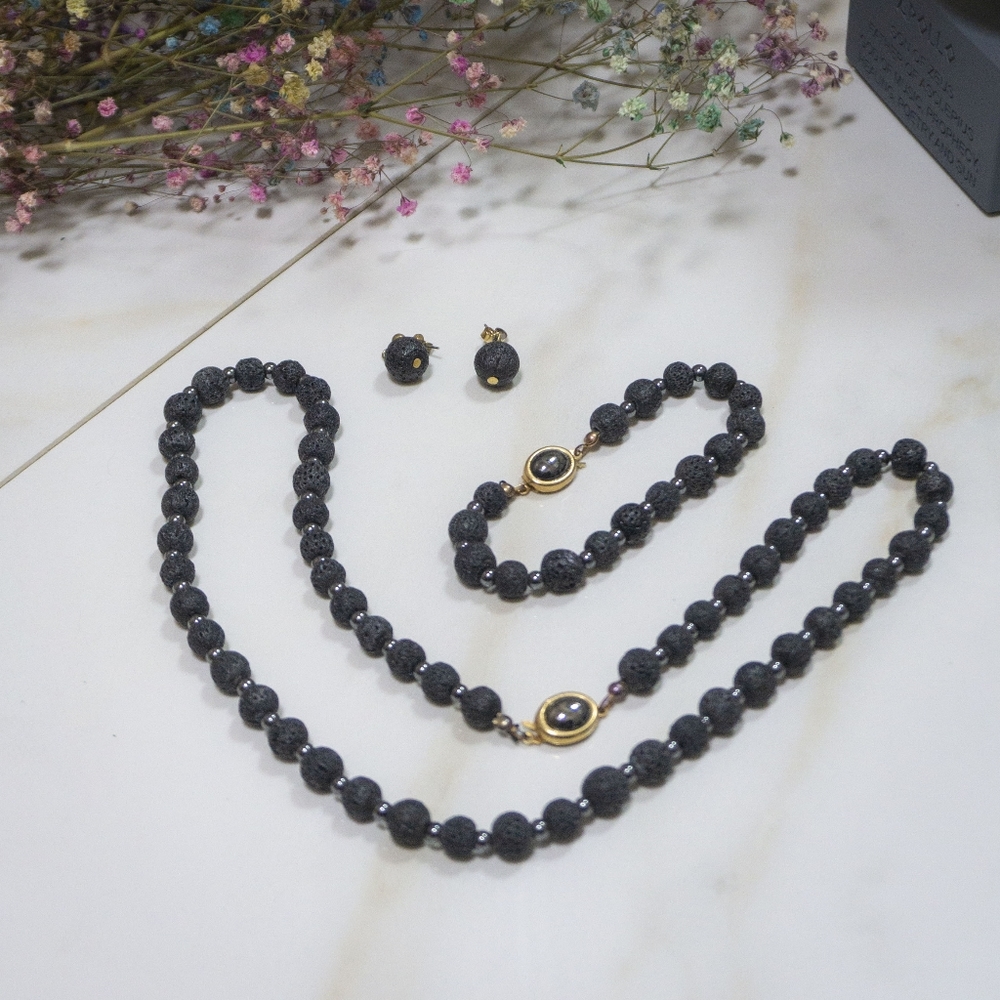 Lava rock set